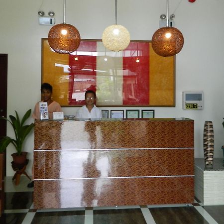 Hotel Qanaq Davao City Esterno foto