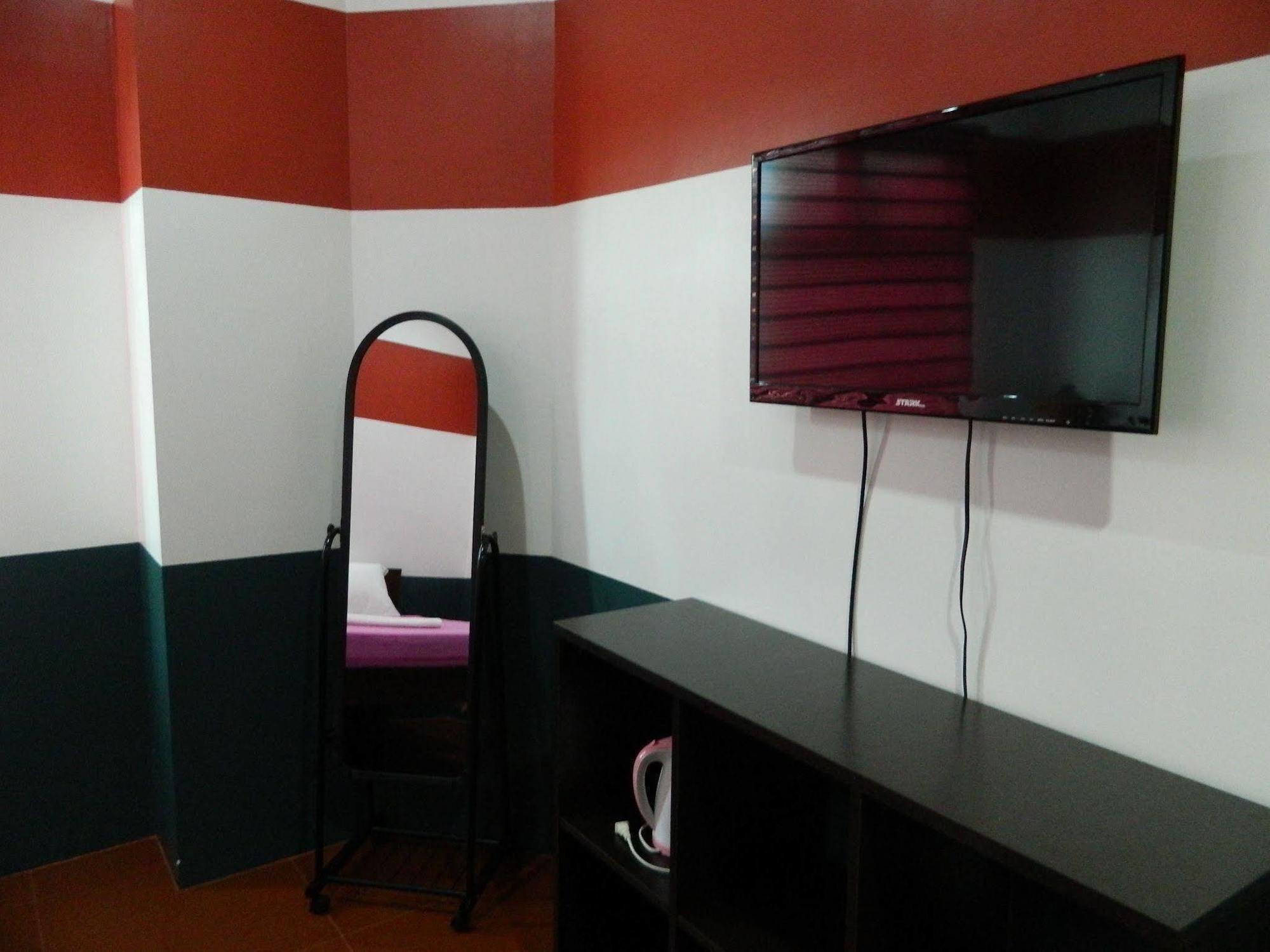Hotel Qanaq Davao City Esterno foto